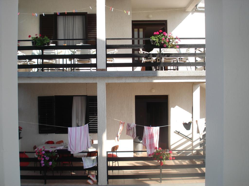 Apartments Jurlina Seline Exterior photo